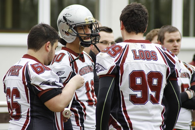 现出强大的 现出强大的